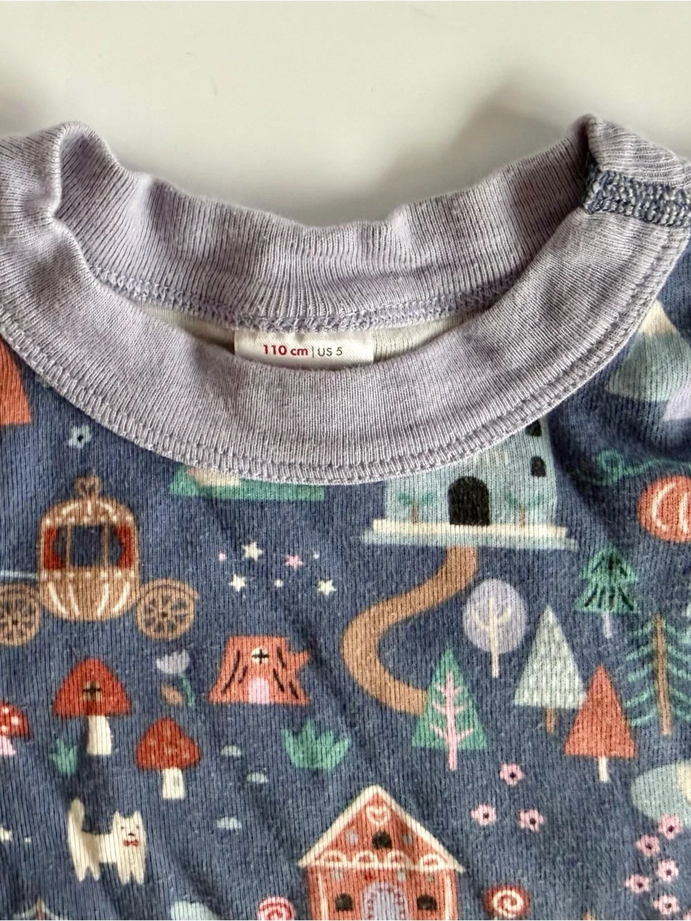 Hanna Andersson 5T Kids Cozy Village Print Pajama Set - navy blue